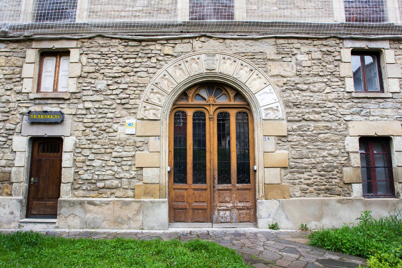 Fotos: En las entrañas del palacio Álava-Esquível