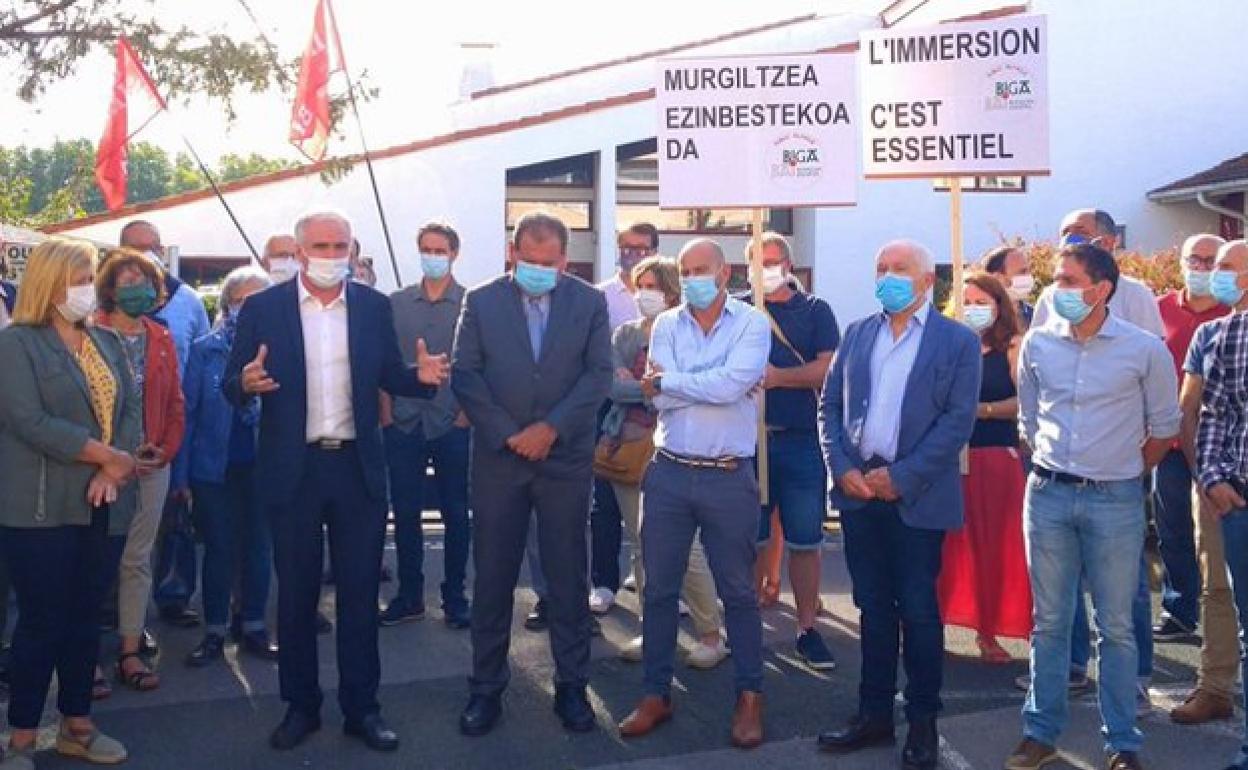 Azken hilabeteotan ugariak izan dira euskarazko murgiltze ereduaren aldeko elkarretaratzeak. 