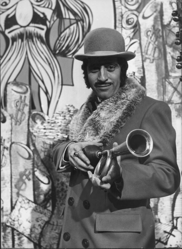 Paco Cecilio caracterizado como uno de Los Tacañones del programa.