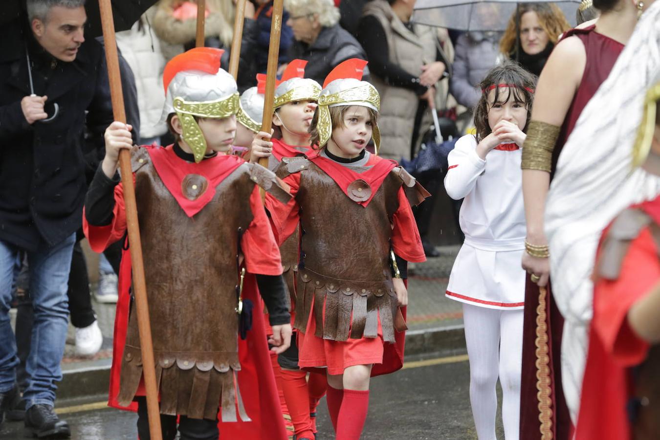 Fotos: Los niños reviven La Pasión en Balmaseda