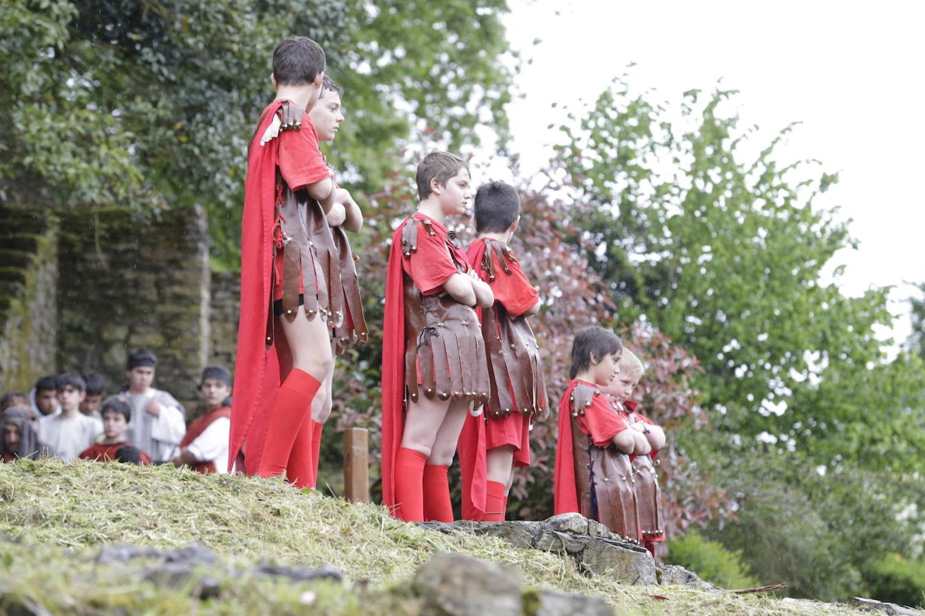 Fotos: Los niños reviven La Pasión en Balmaseda