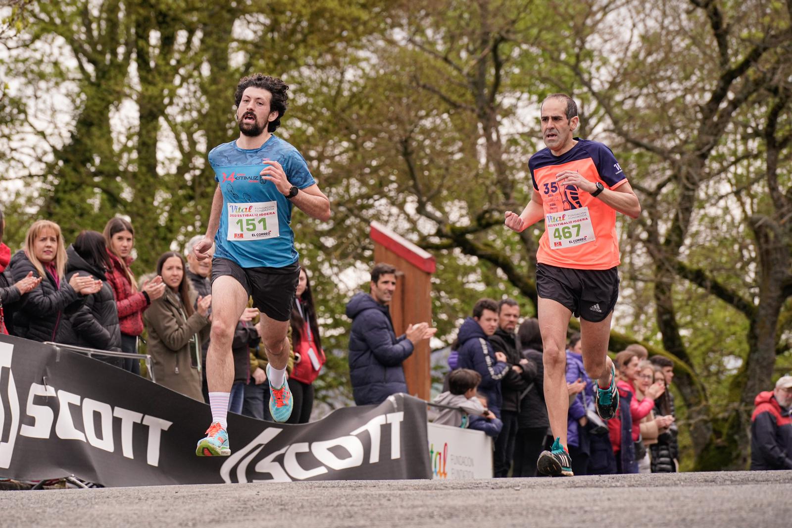 Fotos: Julen Ozaeta y Arrate Mintegui, vencedores de la 35 edición de la Subida a Estíbaliz