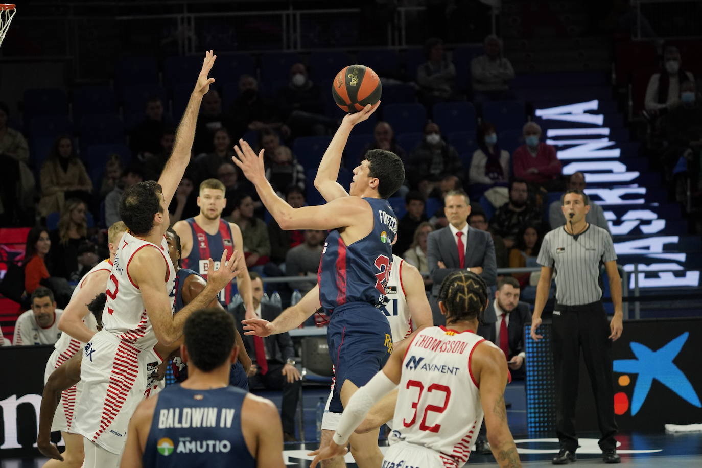 Fotos: Las mejores imágenes del Baskonia-Manresa