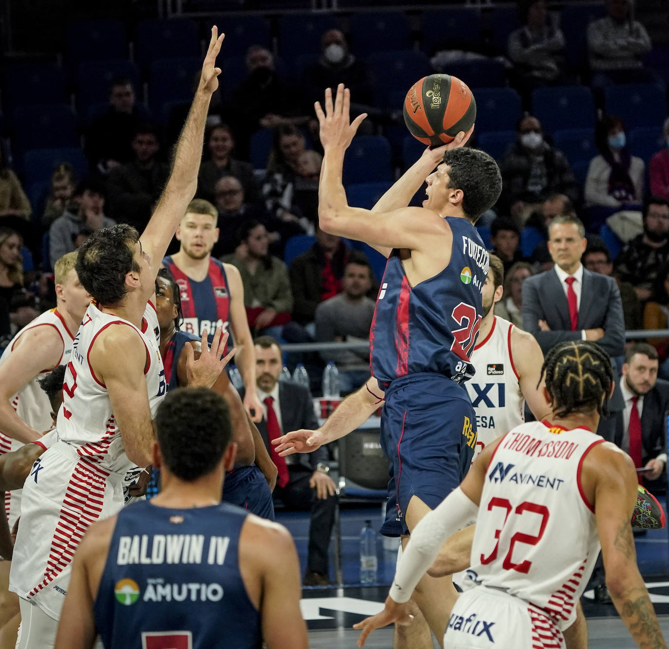 Fotos: Las mejores imágenes del Baskonia-Manresa
