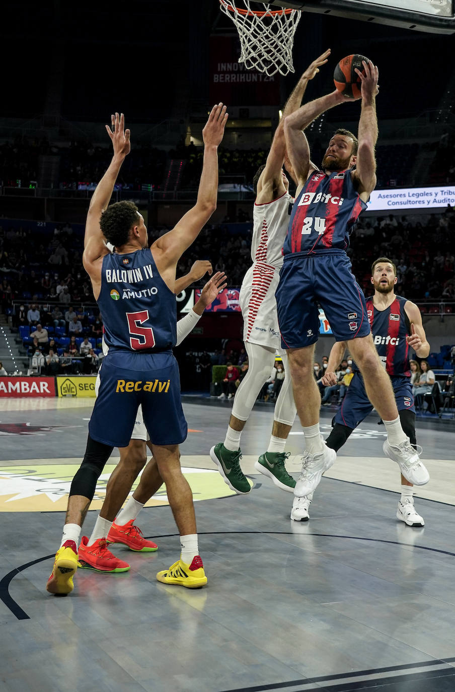 Fotos: Las mejores imágenes del Baskonia-Manresa