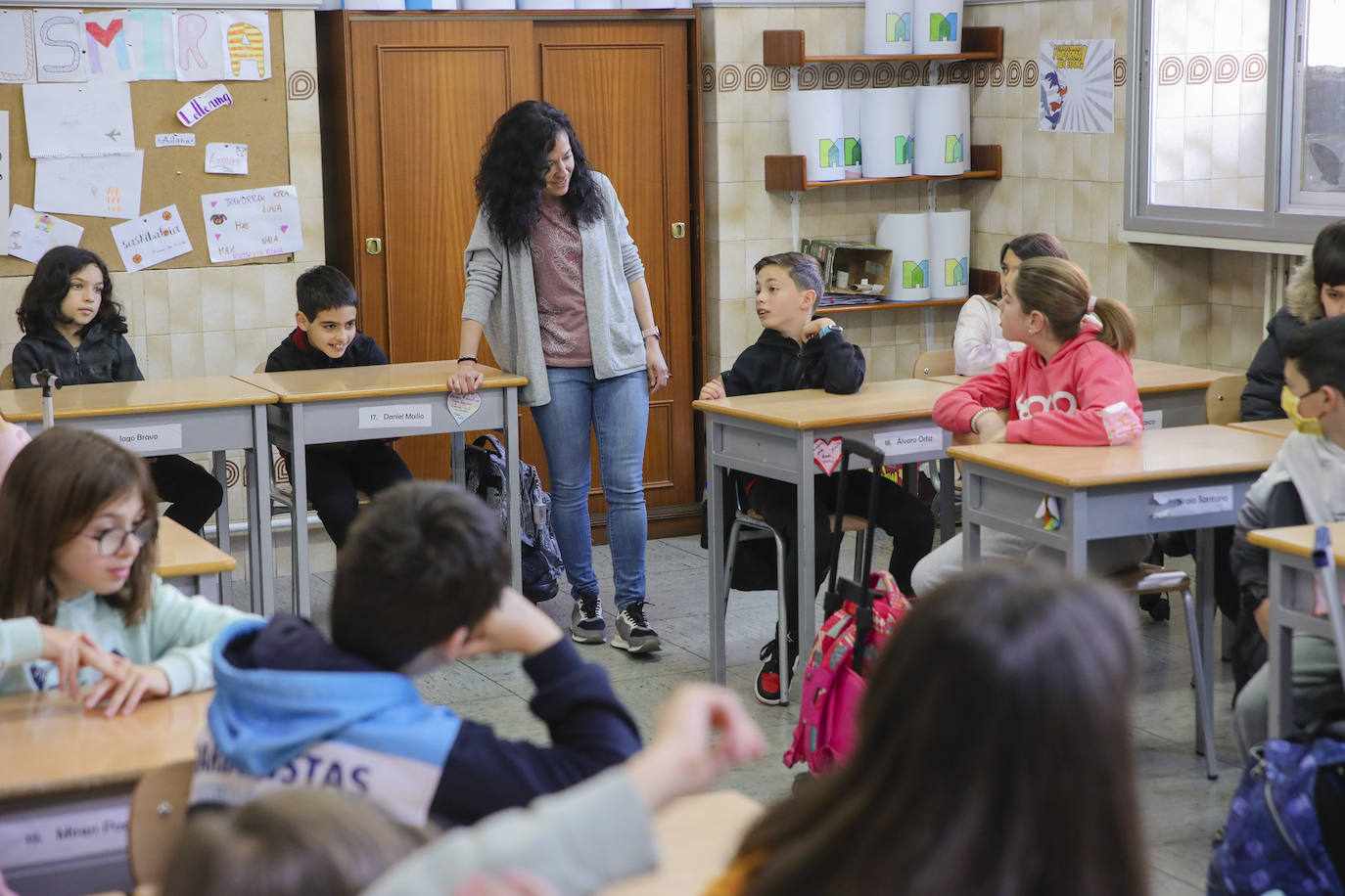 Fotos: Las imágenes del primer día de los colegios vitorianos sin mascarilla