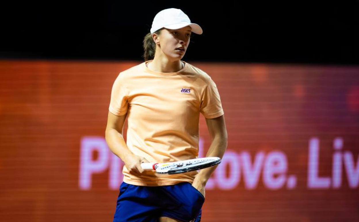 Iga Swiatek, durante el Open 500 de Stuttgart, donde resultó ganadora. 