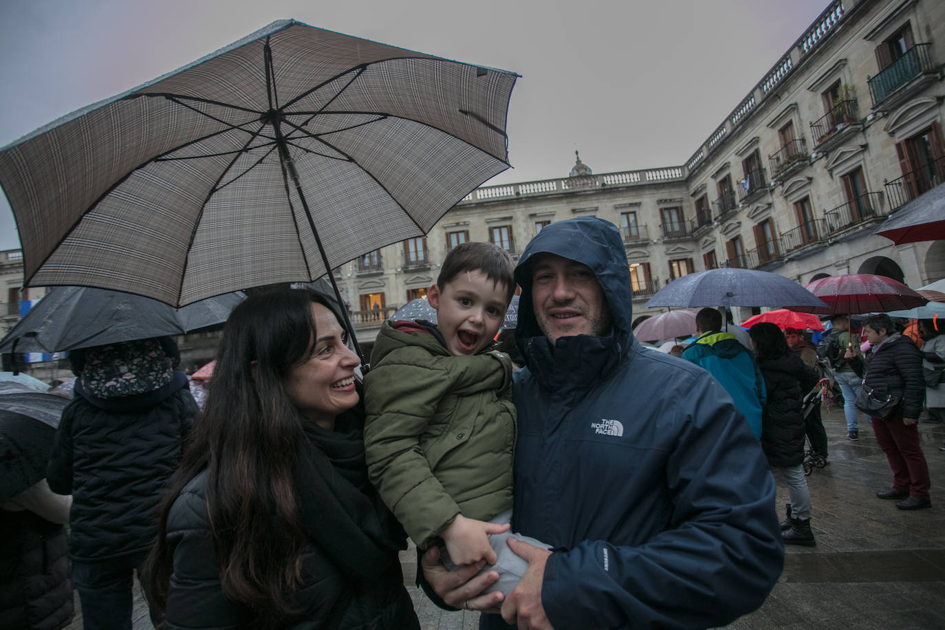 Fotos: La retreta en el Ayuntamiento y la Diputación