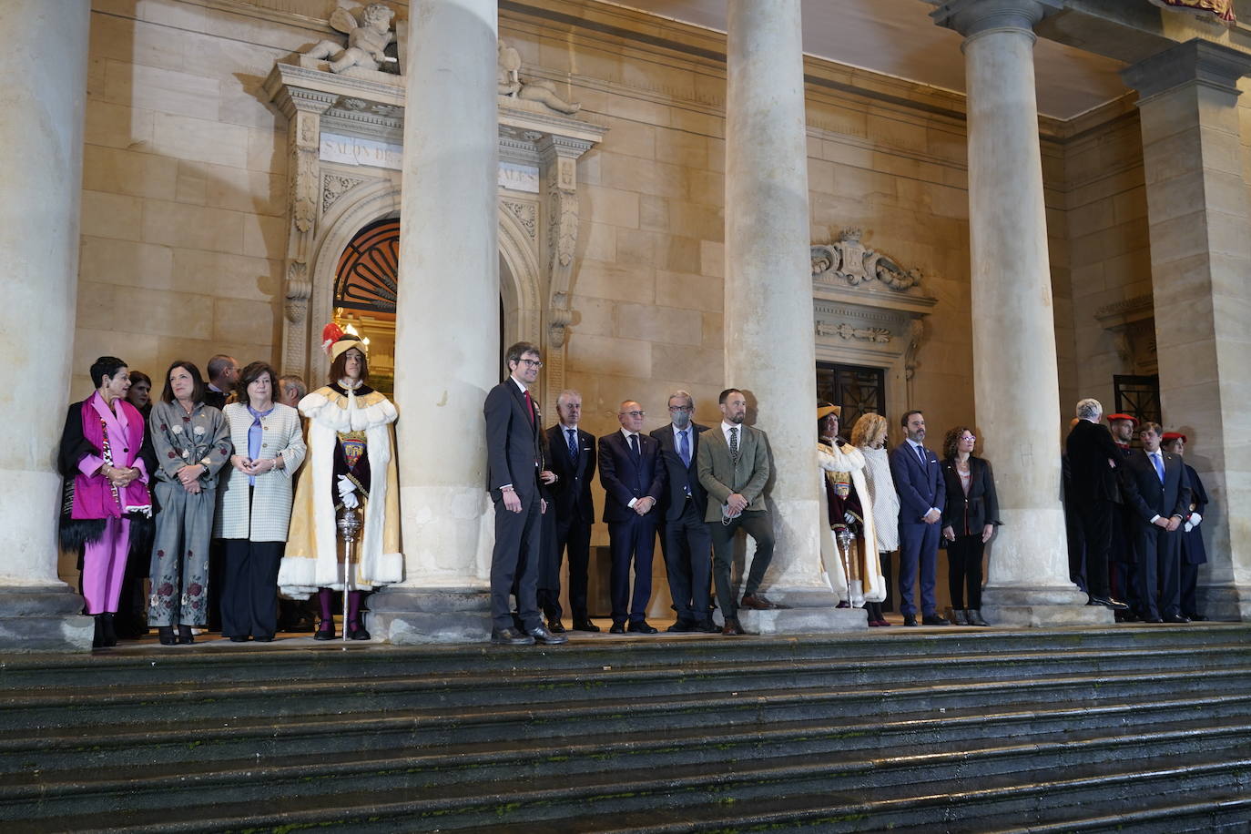 Fotos: La retreta en el Ayuntamiento y la Diputación