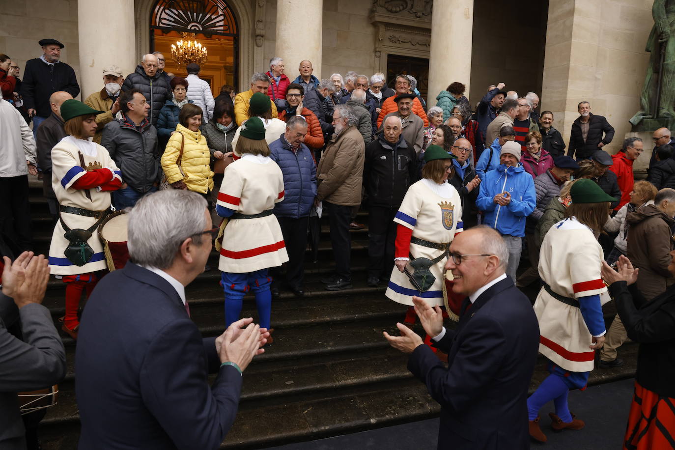 Fotos: Álava se despierta al ritmo del zortziko