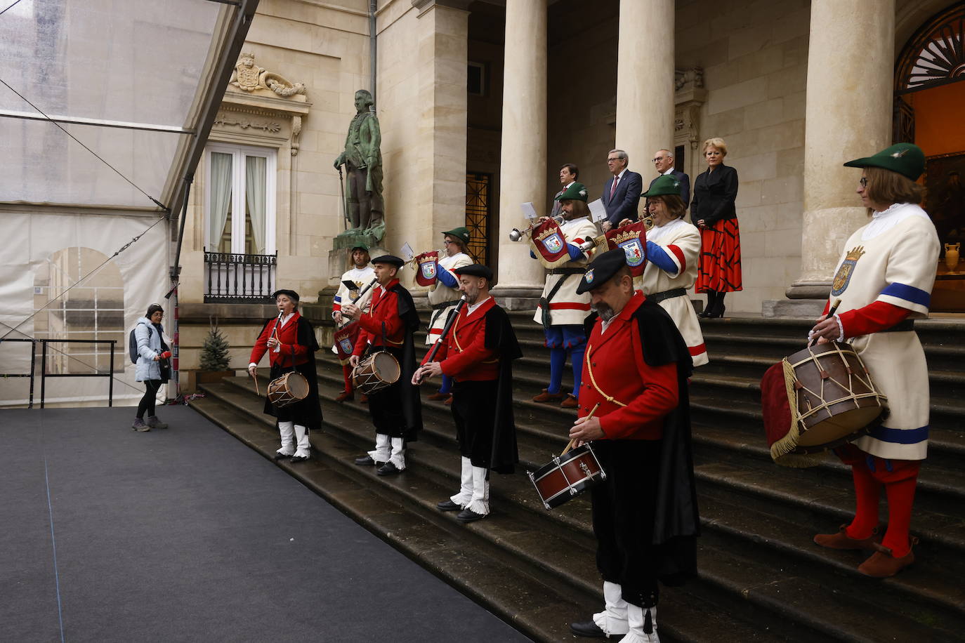 Fotos: Álava se despierta al ritmo del zortziko
