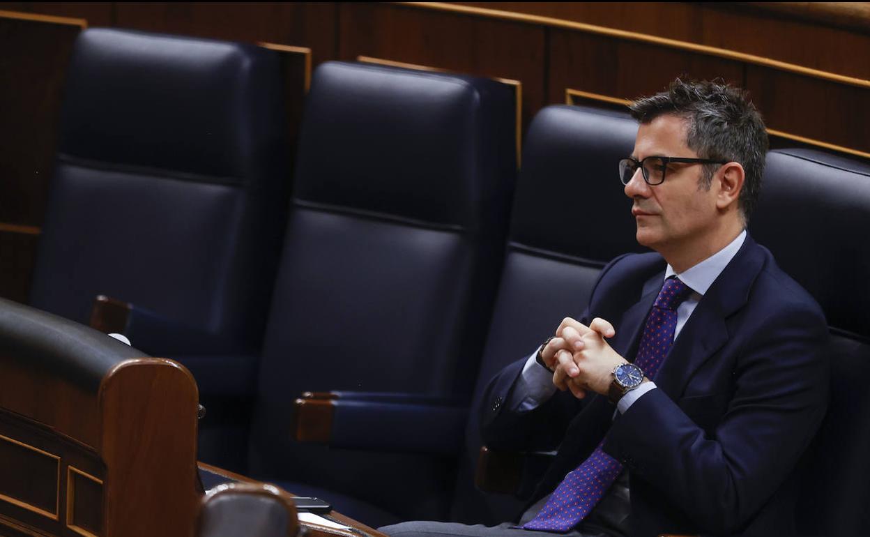 El ministro de la Presidencia, Félix Bolaños, en el pleno celebrado este jueves en el Congreso de los Diputados.