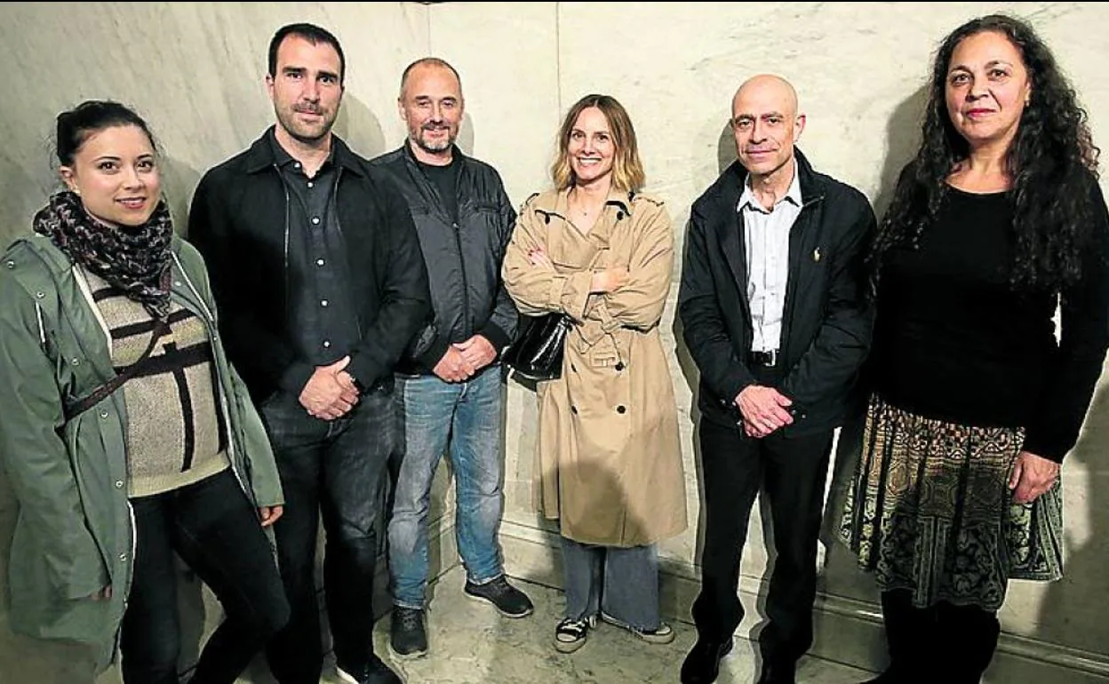 Sarai Orrego, Zuhaitz Bilbao, Ángel Casado, Olatz Larrinaga, Emilio de la Fuente e Inmaculada Barrena. 