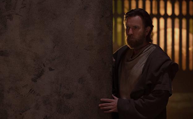 Ewan McGregor vuelve a dar vida a Obi-Wan Kenobi.