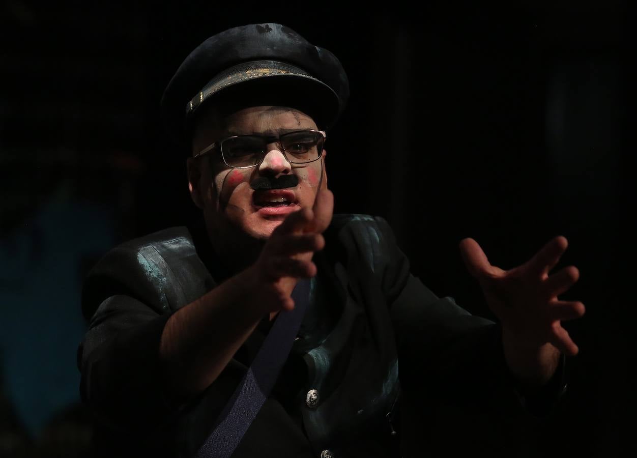 Fotos: Teatro comunitario en Otxarkoaga