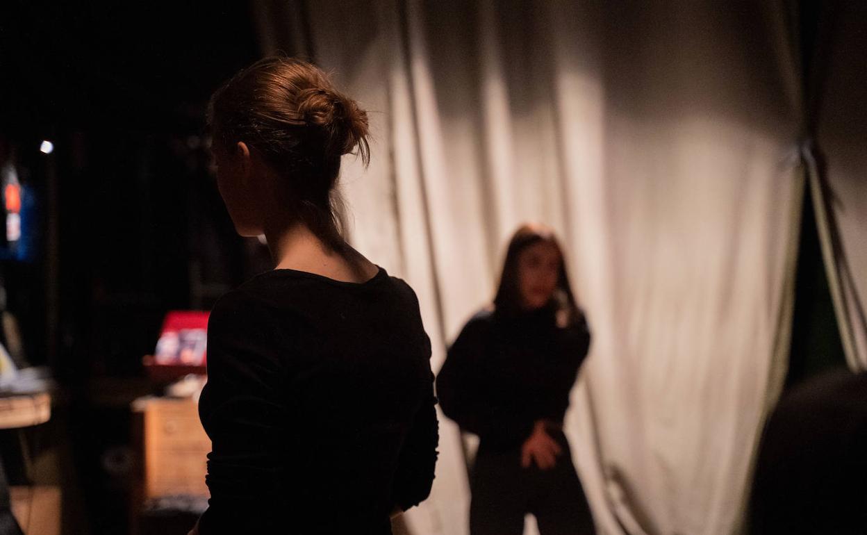 Imagen de los ensayos del espectáculo que se estrena este fin de semana en Pabellón 6. 