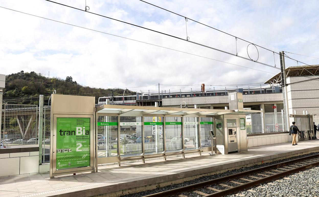 Interrumpido el servicio del tranvía entre La Peña y Bolueta por una avería