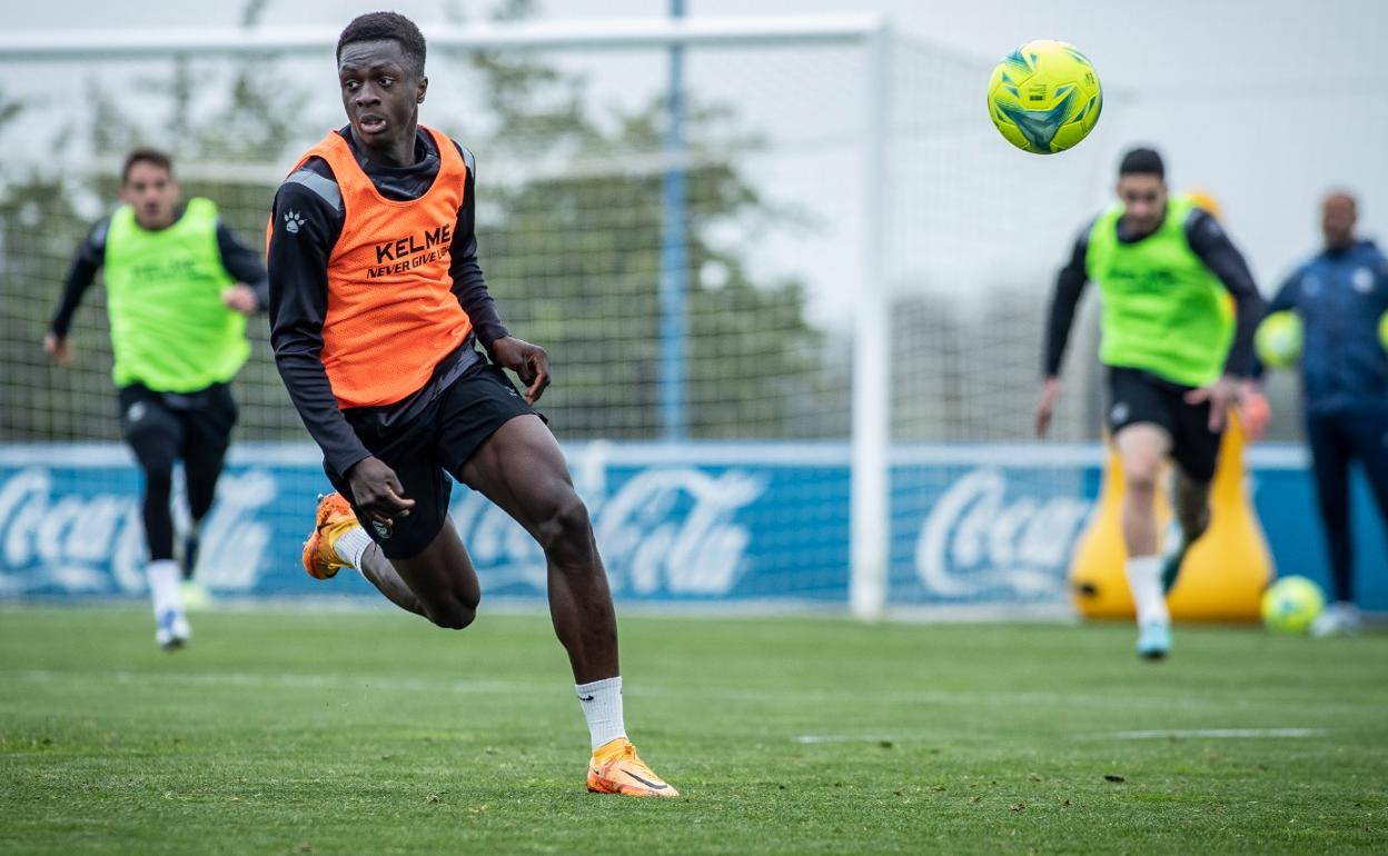 Mendes, en un entrenamiento de esta semana. 