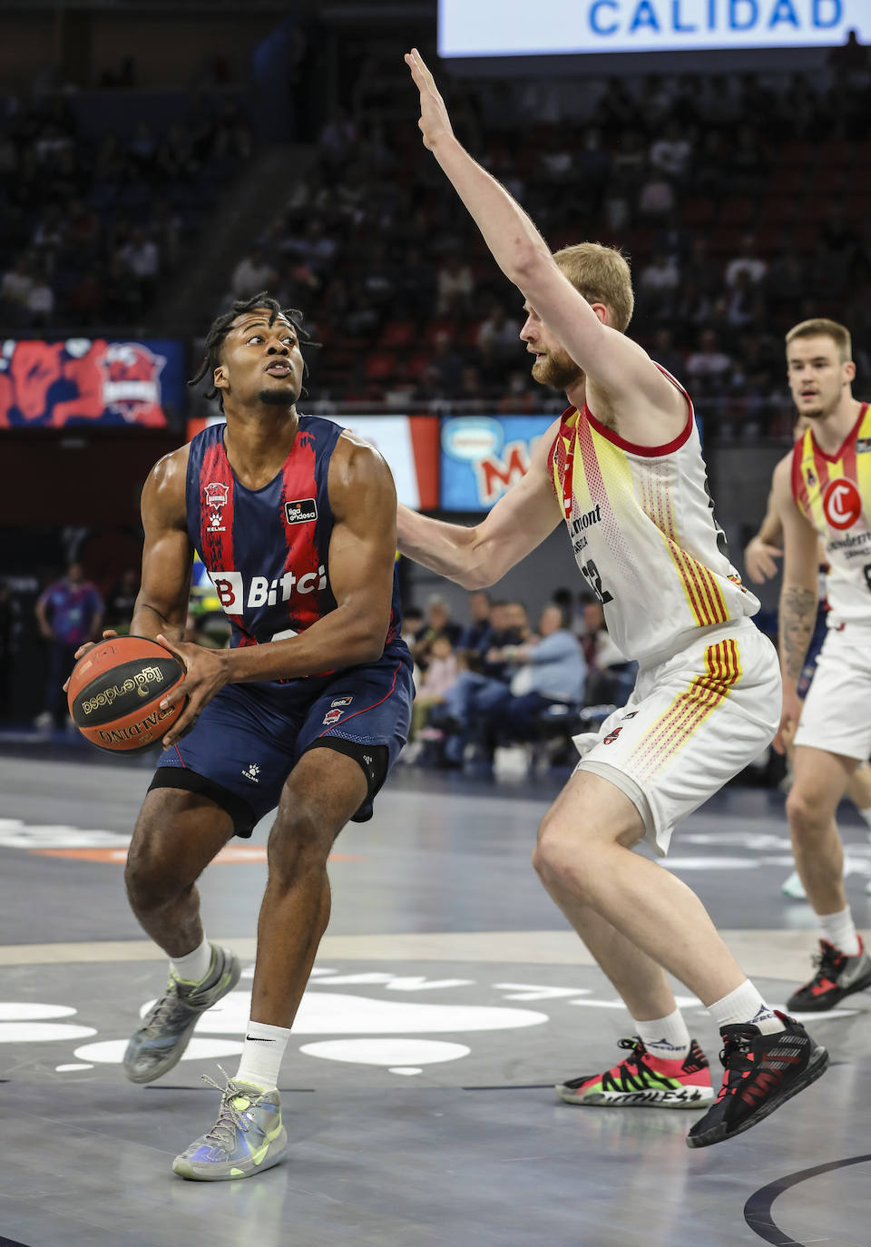 Fotos: Las mejores imágenes del Baskonia-Casademunt Zaragoza