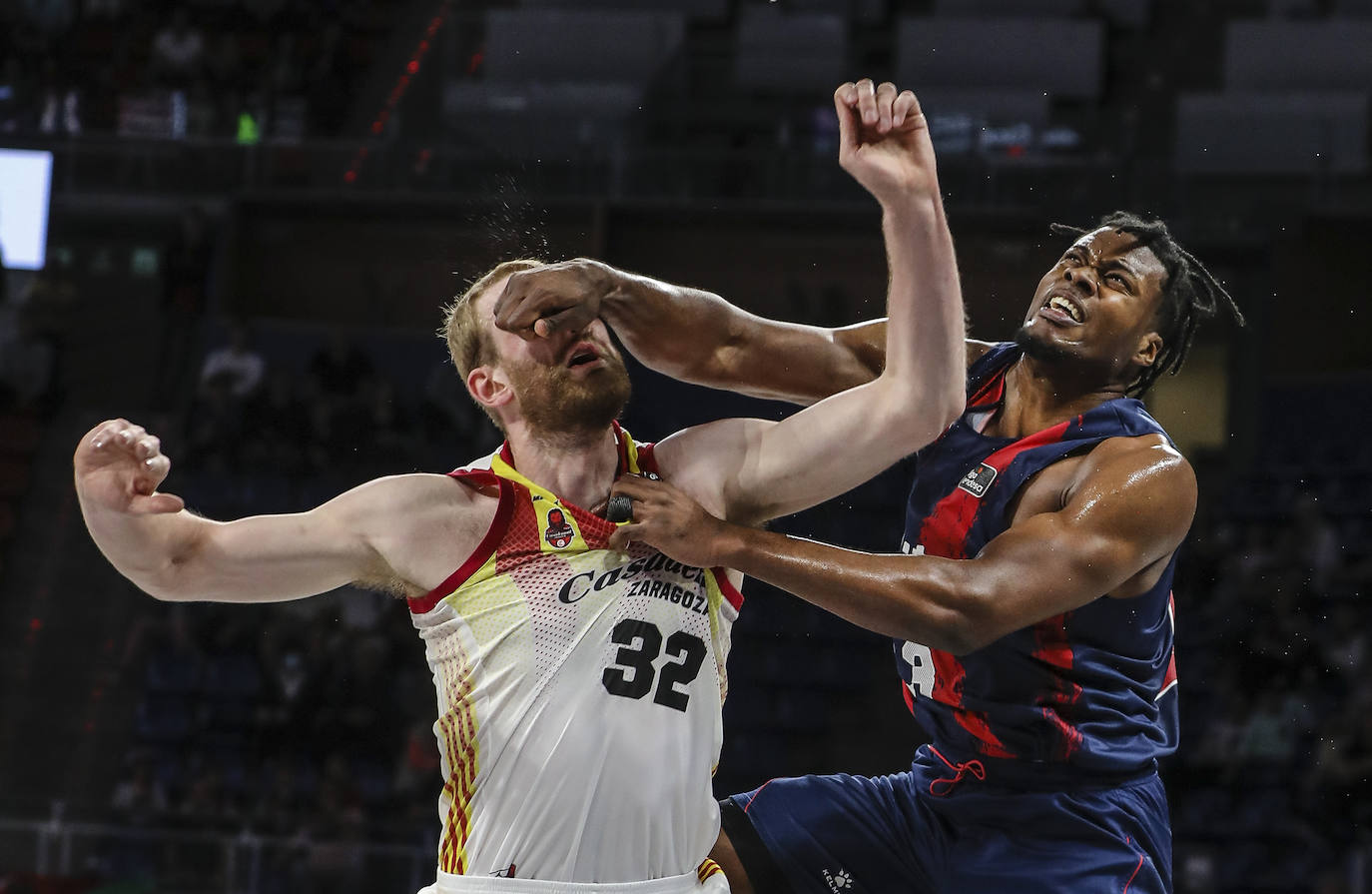 Fotos: Las mejores imágenes del Baskonia-Casademunt Zaragoza