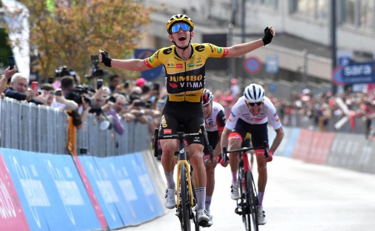 Bouwmans vence en Potenza por delante de Mollema y Formolo. 