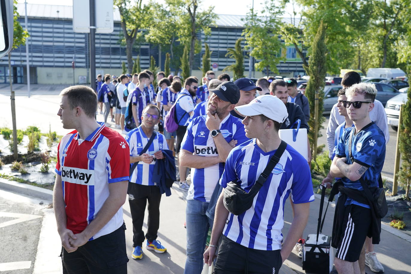 Fotos: El alavesismo arropa a su equipo