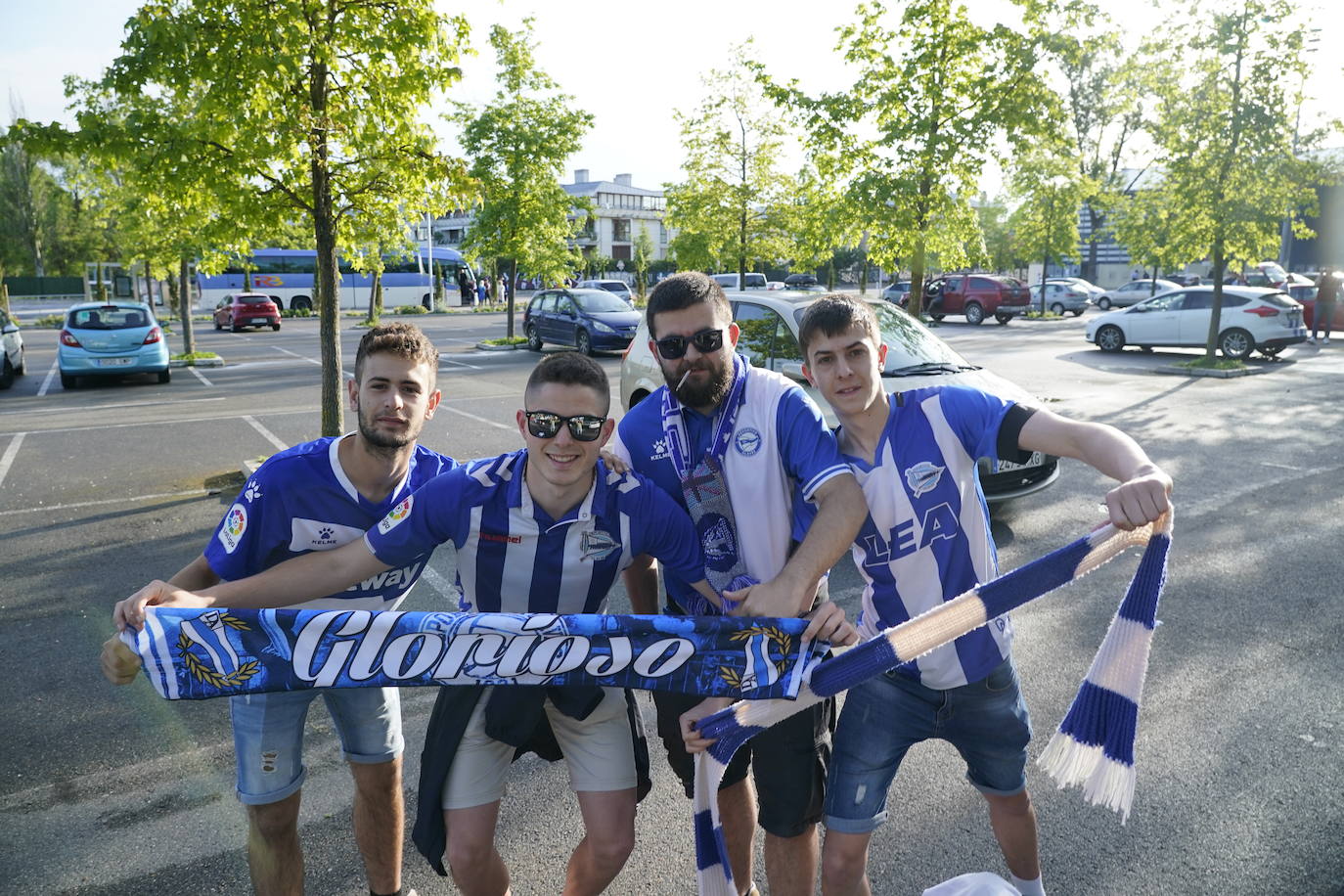 Fotos: El alavesismo arropa a su equipo