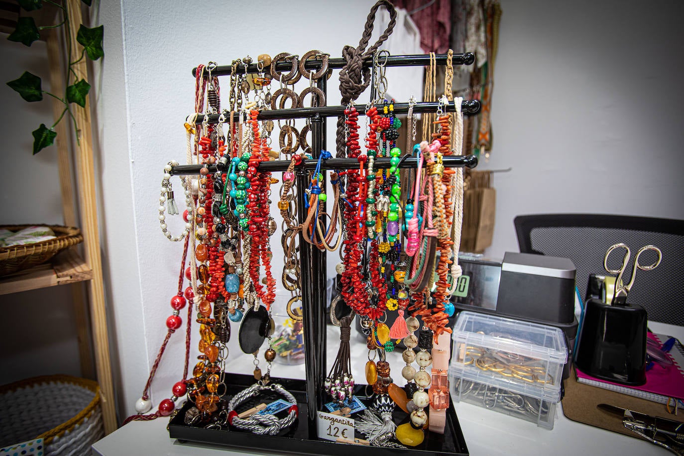 Fotos: Una tienda con diez firmas de mujeres artesanas abre sus puertas frente al Museo de Bellas Artes