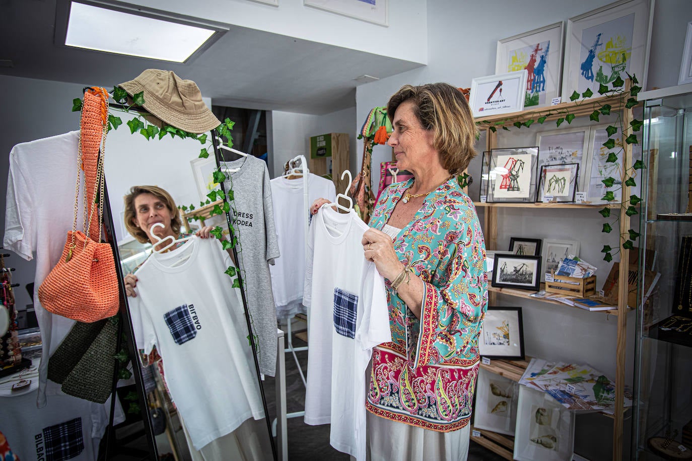 Fotos: Una tienda con diez firmas de mujeres artesanas abre sus puertas frente al Museo de Bellas Artes