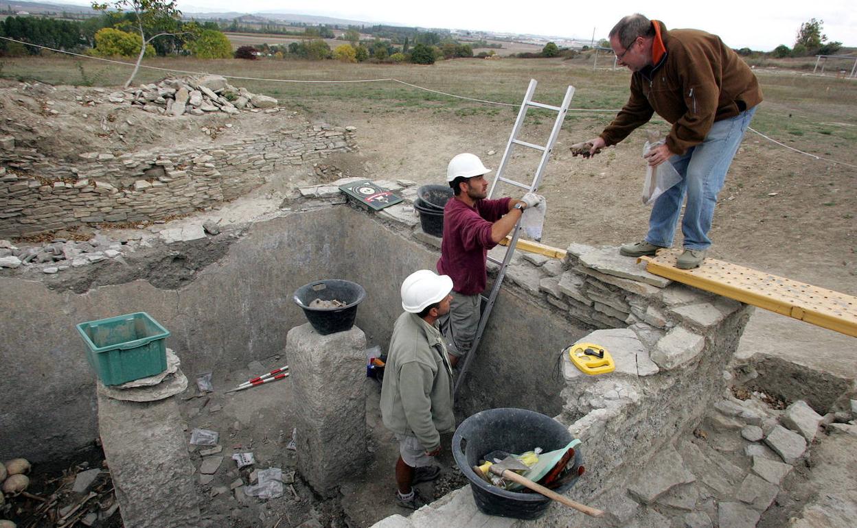 Iruña Veleia desentierra 30.000 piezas en una década