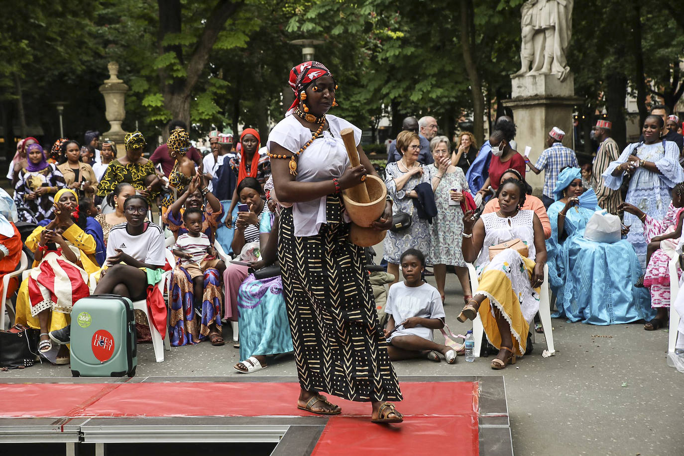 Fotos: Desfile de moda africana en el parque de la Florida