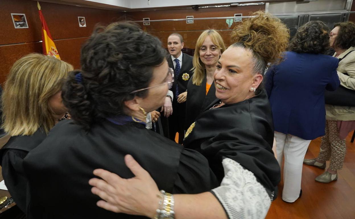 Cotelo celebra su nombramiento con los magistrados Mallén, Zulueta, Ramos y Junquera. 