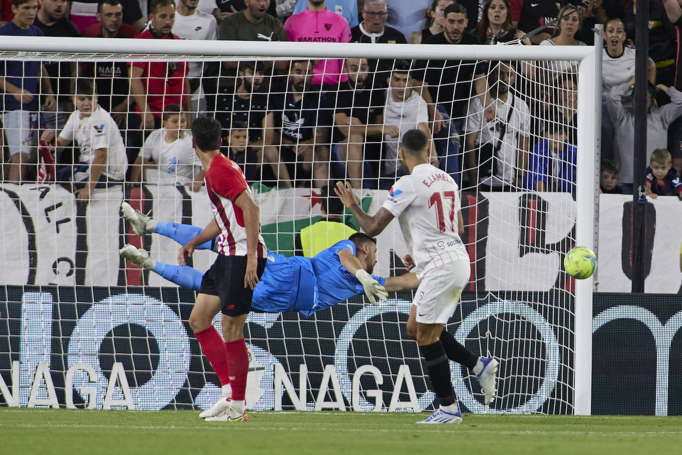 Fotos: Las mejores imágenes entre el Sevilla y el Athletic