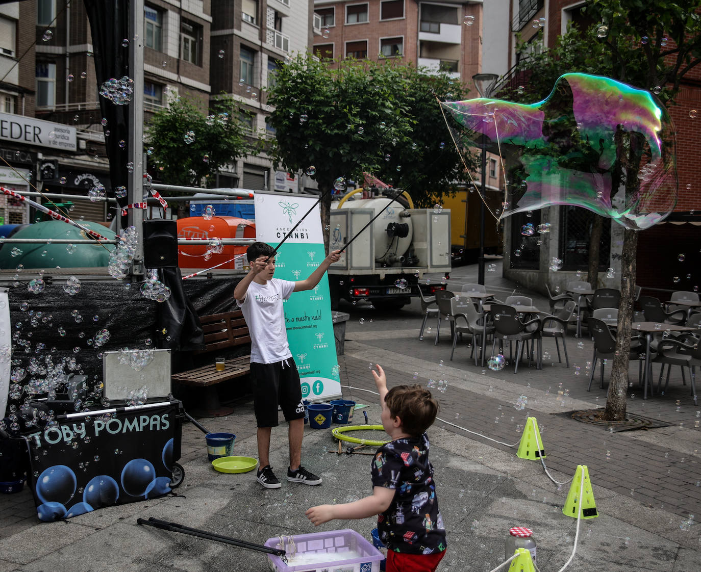 Fotos: Basauri se vuelca con el síndrome raro CTNNB1 que afecta a tres niños vascos