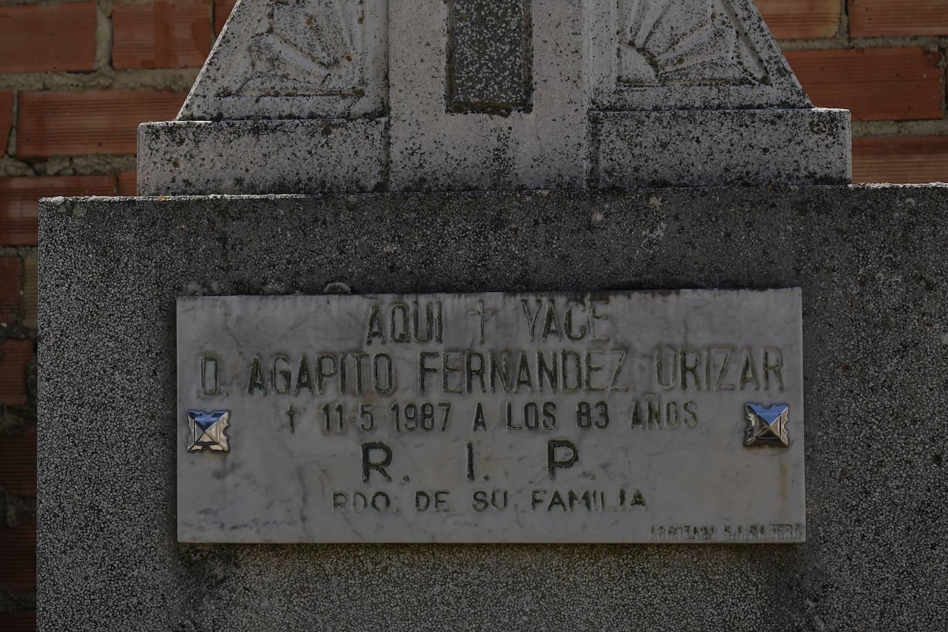 Agapito nació en 1904 y murió en mayo de 1987.