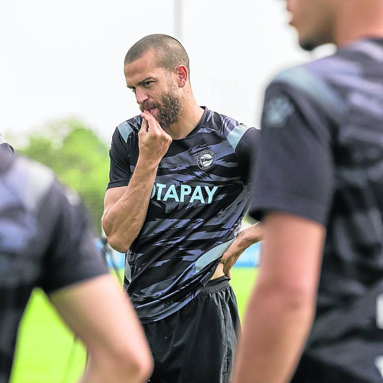 La continuidad de Laguardia en el Alavés de Segunda queda en el aire.