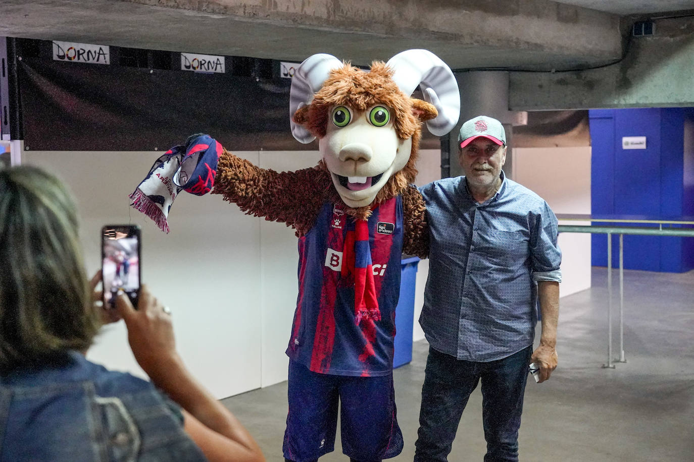 Fotos: Gran ambiente en el Buesa Arena