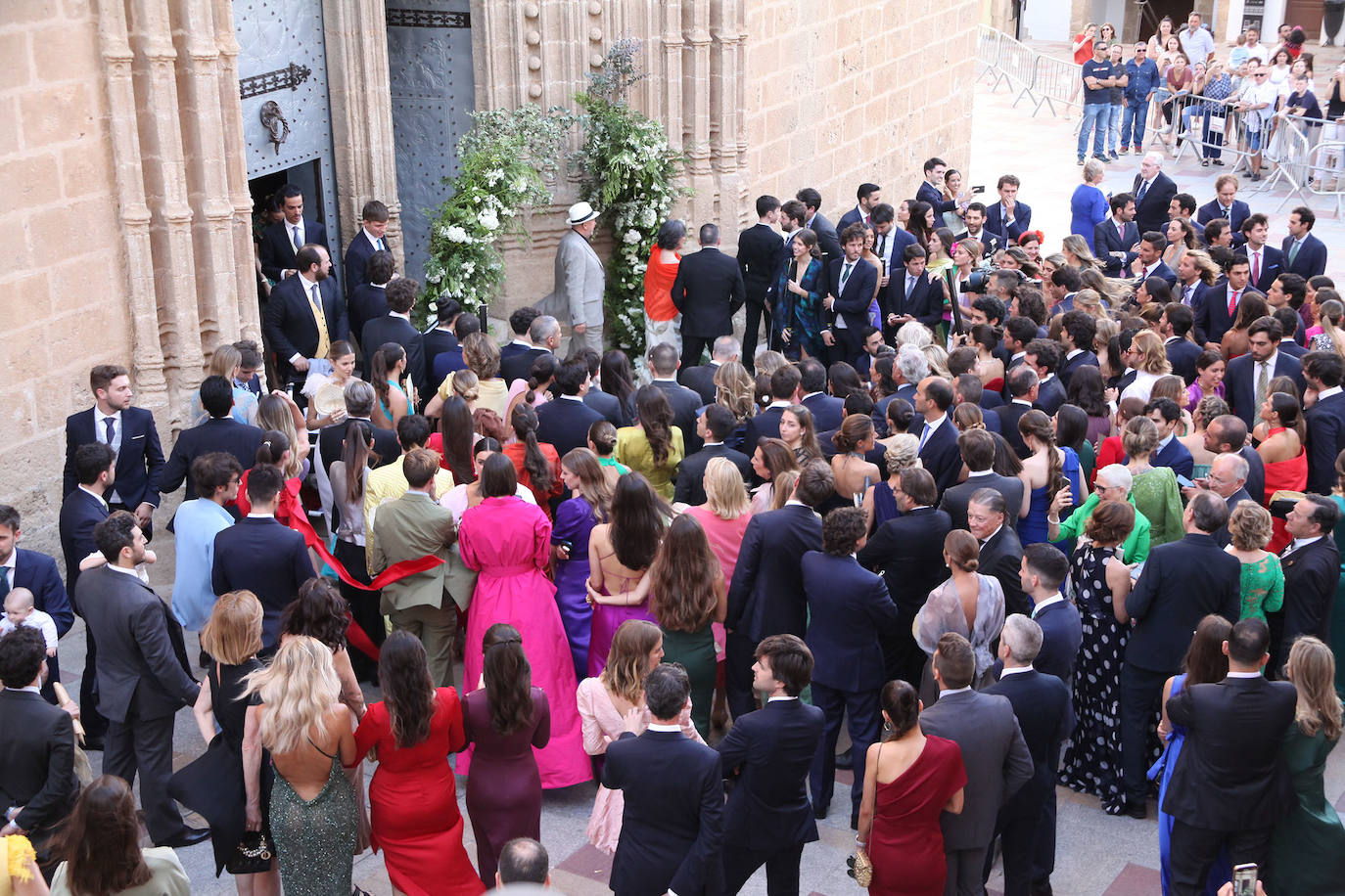 Fotos: Los looks más elegantes de las invitadas a la boda de Marta Lozano