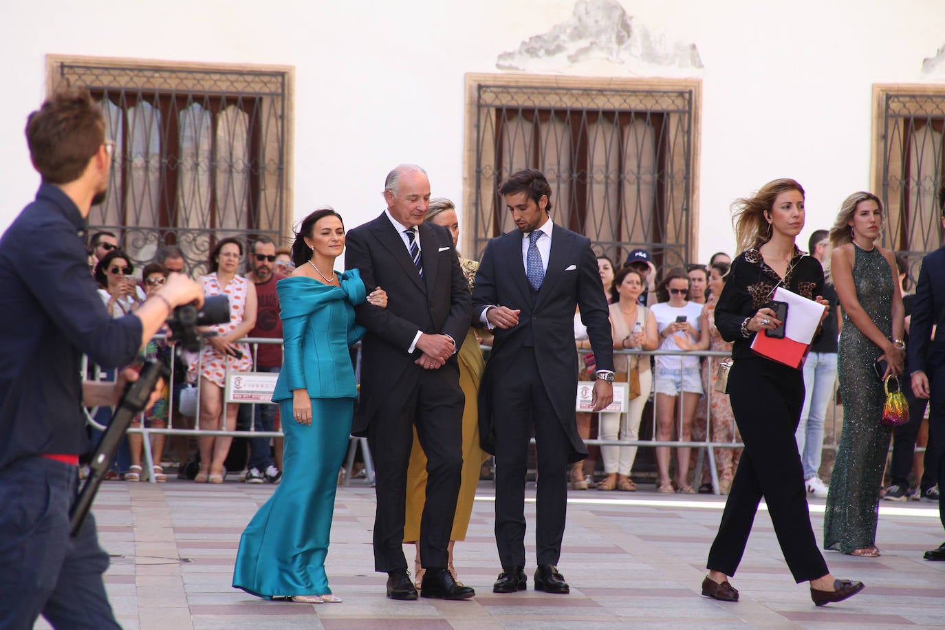 Fotos: Los looks más elegantes de las invitadas a la boda de Marta Lozano