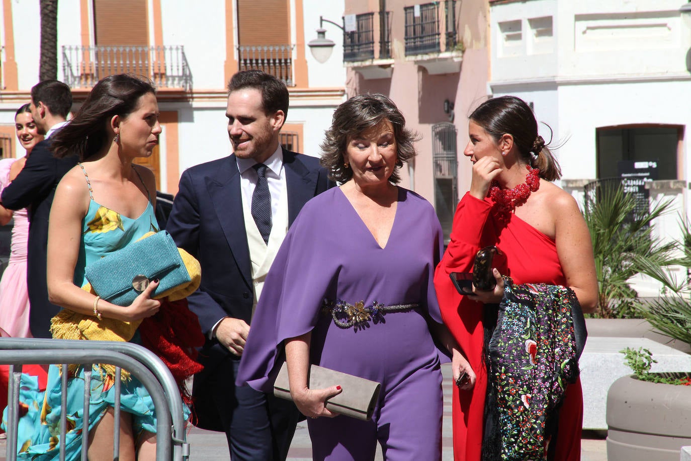 Fotos: Los looks más elegantes de las invitadas a la boda de Marta Lozano