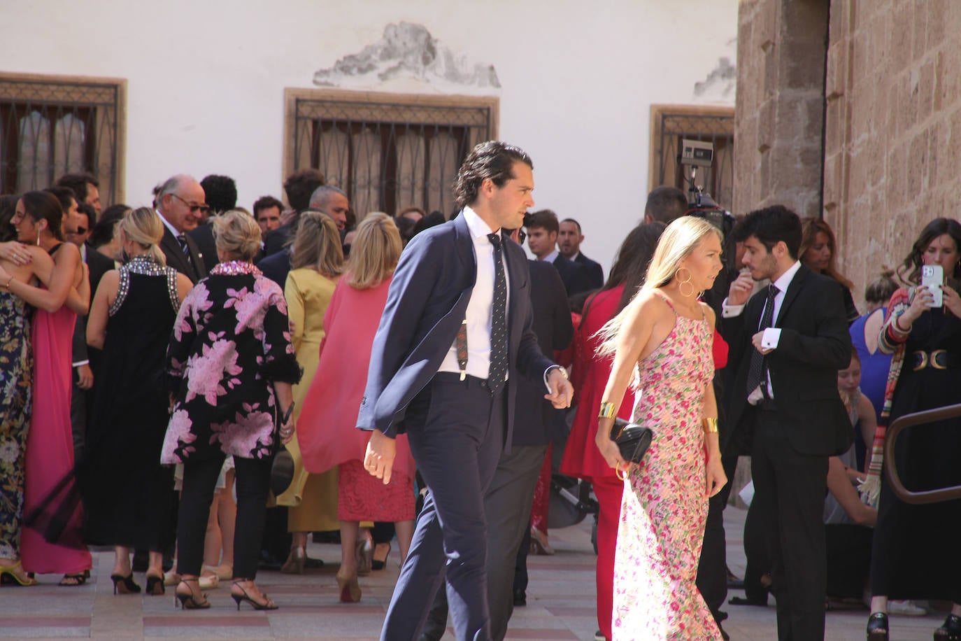 Fotos: Los looks más elegantes de las invitadas a la boda de Marta Lozano