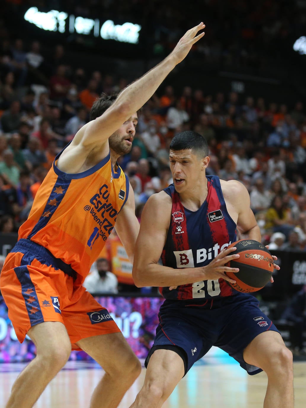 Fotos: Las mejores imágenes del Valencia - Baskonia