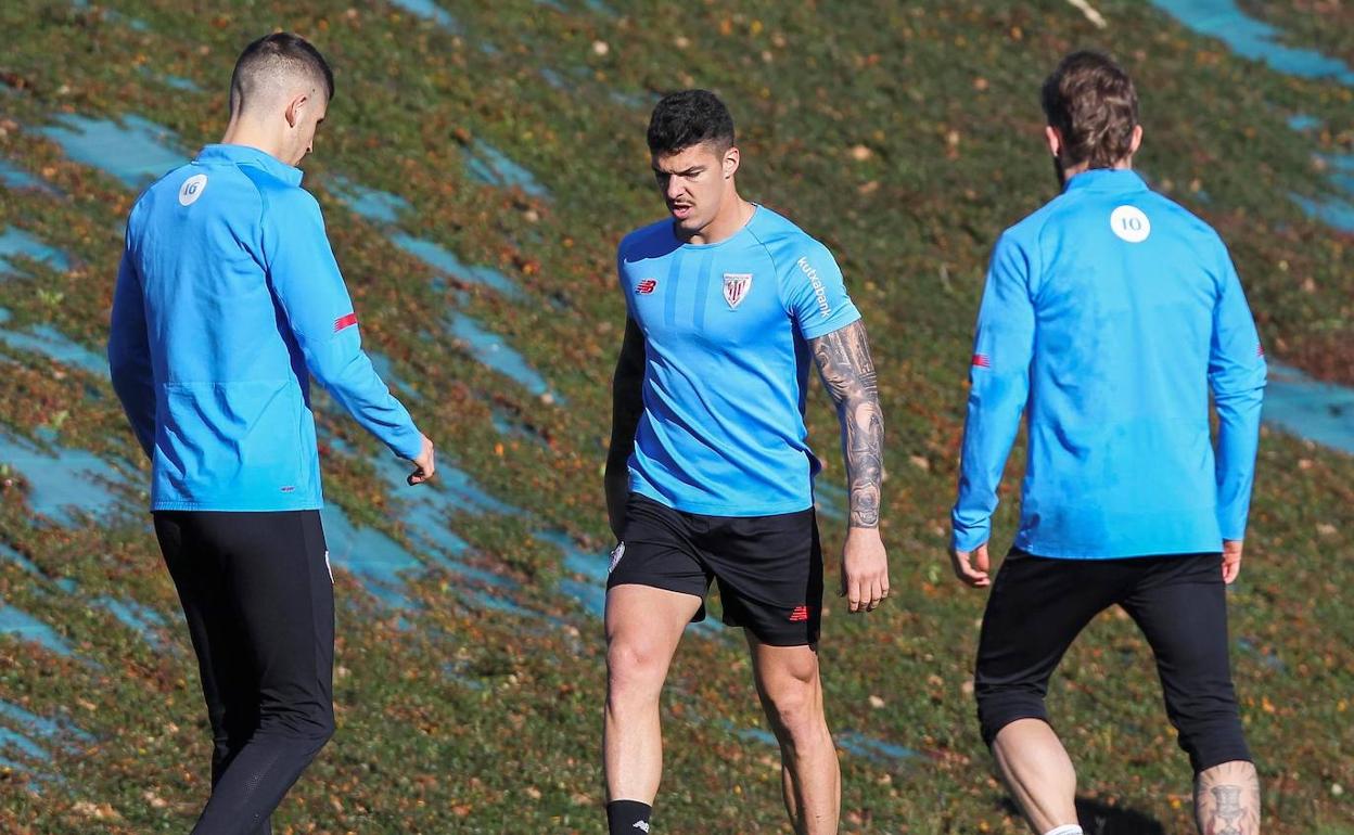 Ander Capa se ejercita en Lezama. 