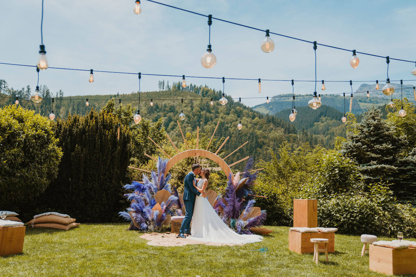 Fotos: La boda circense de Isma, de &#039;El Conquistador del Caribe&#039;, e Iraia en el Valle de Arratia