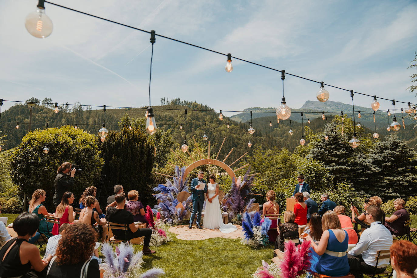 Fotos: La boda circense de Isma, de &#039;El Conquistador del Caribe&#039;, e Iraia en el Valle de Arratia