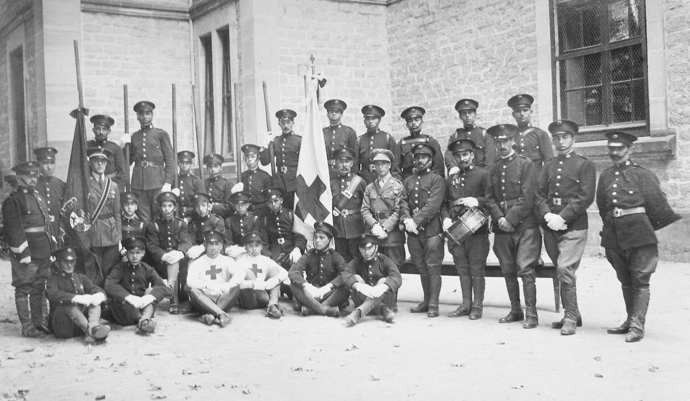 Fotos: Siglo y medio de vidas salvadas y reconstruidas