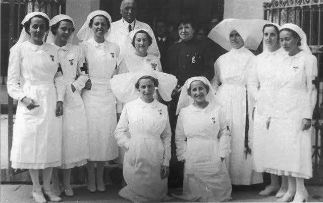 Fotos: Siglo y medio de vidas salvadas y reconstruidas