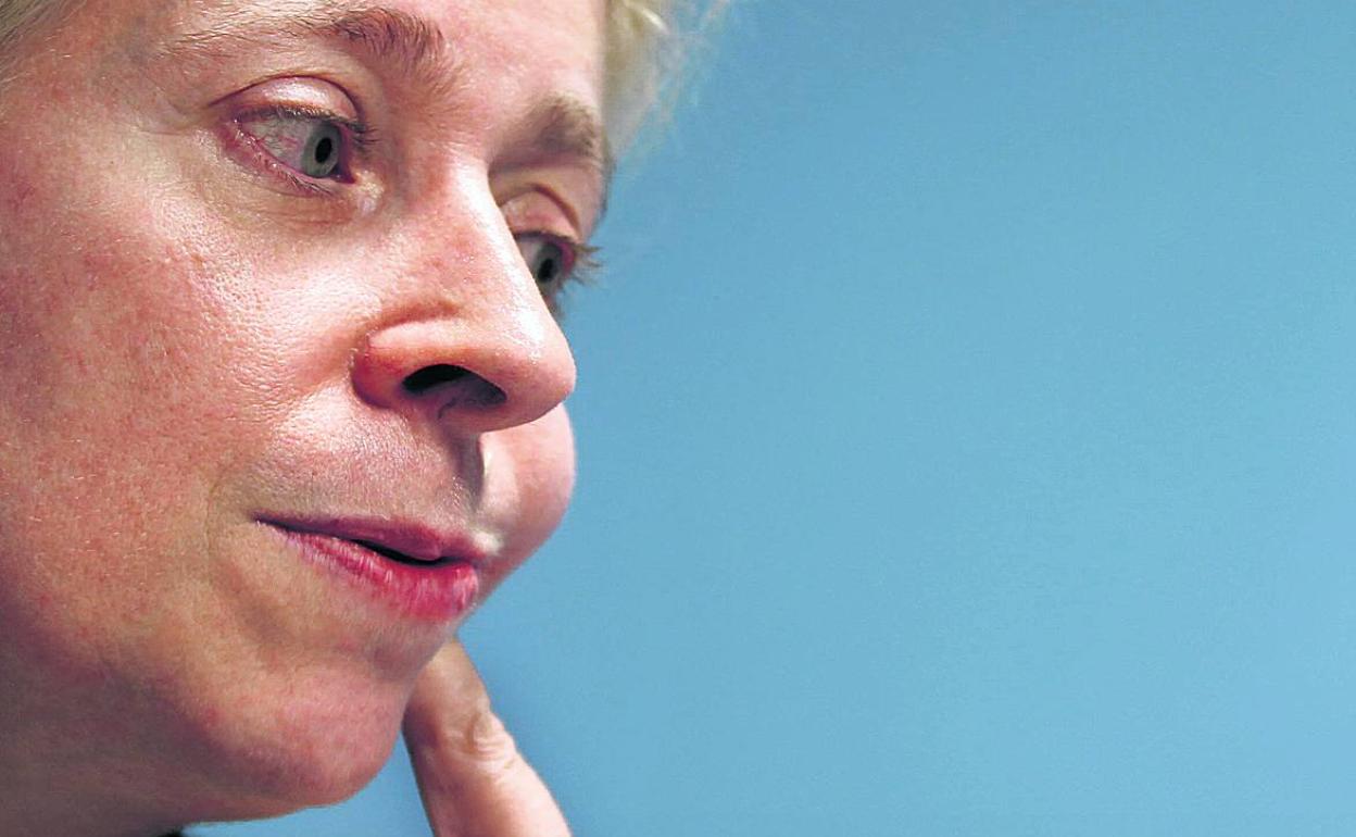 La escritora nacida en París Juana Salabert. 