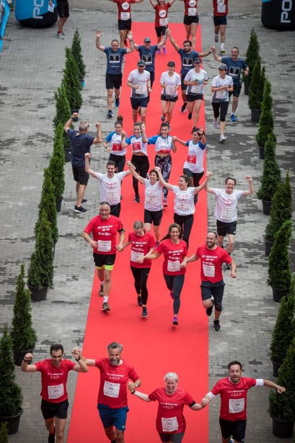 Fotos: Compañerismo y deporte por las calles de Bilbao