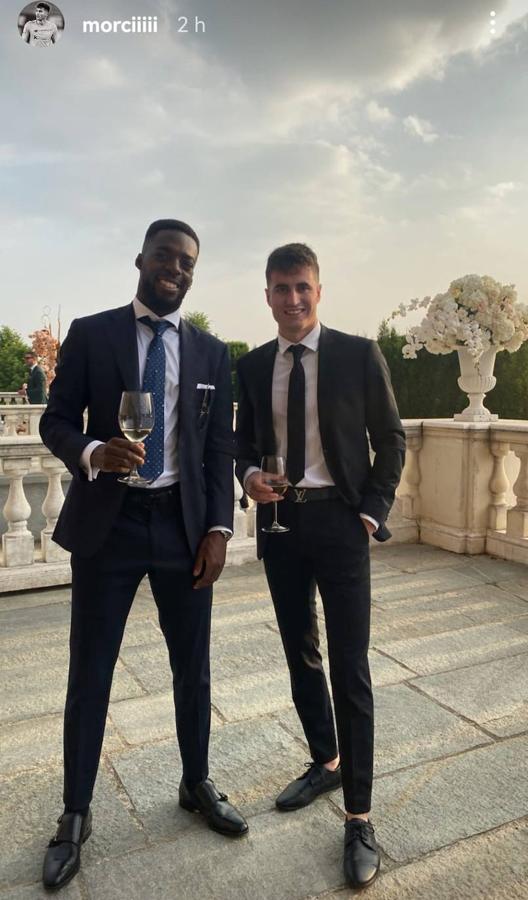 Iñaki Williams y Jon Morcillo posan sonrientes